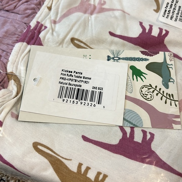 NWT kickee pants ruffle toddler blanket in natural sauropods - Picture 2 of 3